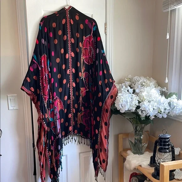 Baba Red and Black Polka Dot REVERSIBLE India Ethnic Shawl Cape Scarf Wrap - Picture 4 of 13